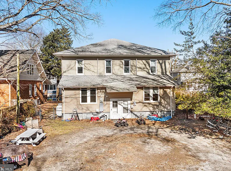 406 East Pine Street